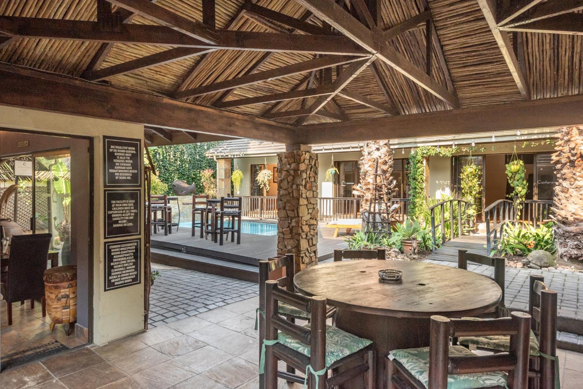 Onse Khaya Lodging And Conferencing Порт-Элизабет Экстерьер фото