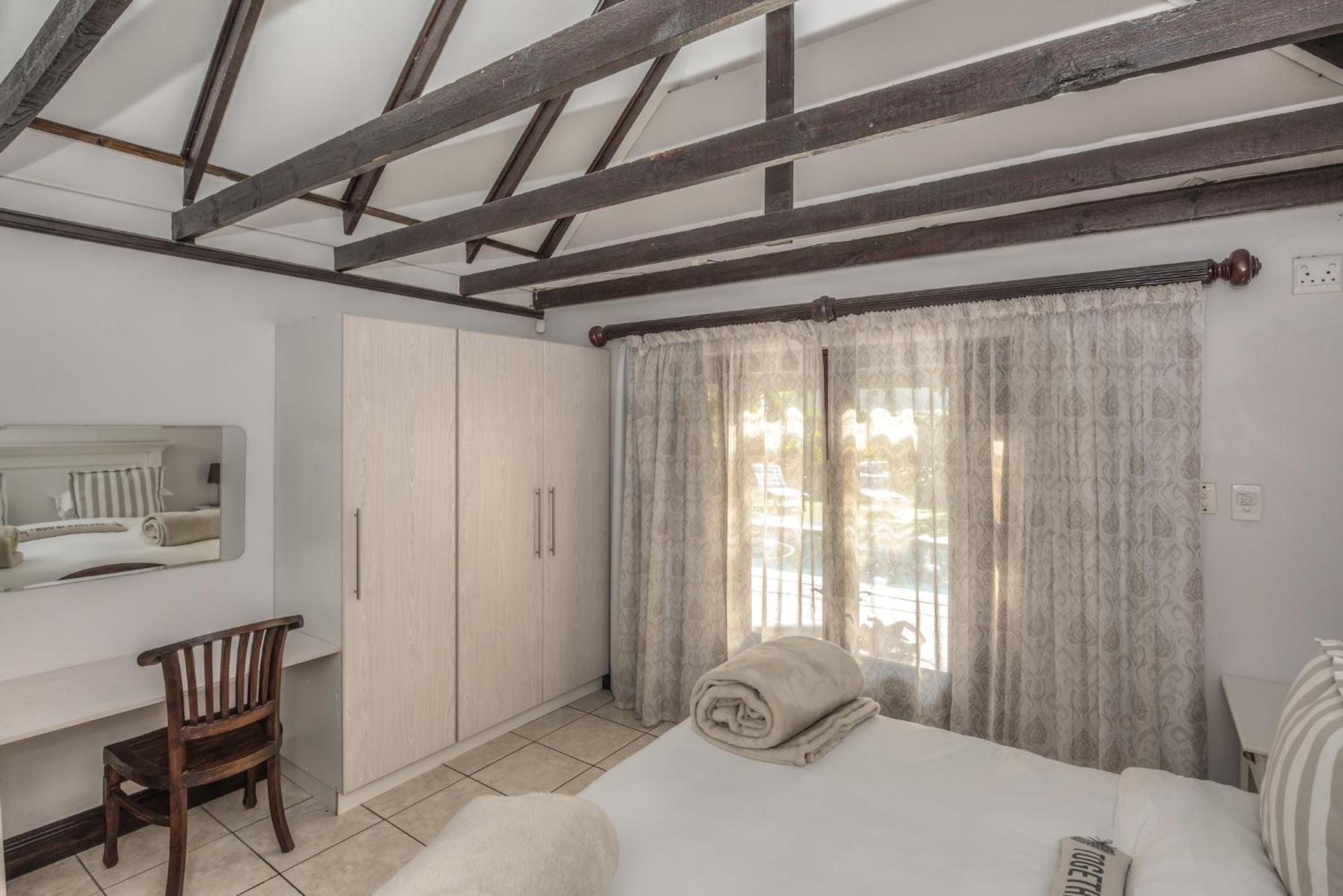 Onse Khaya Lodging And Conferencing Порт-Элизабет Экстерьер фото